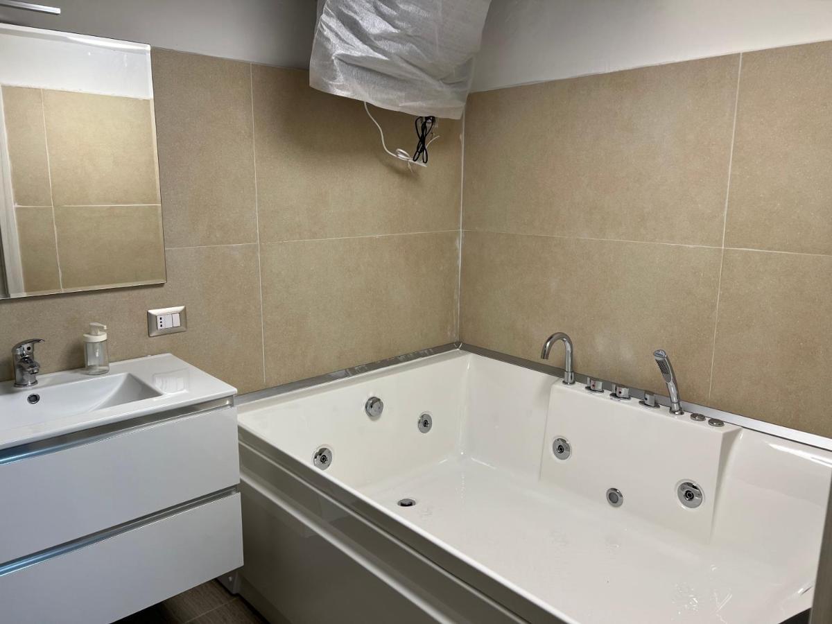 Petite Suite Nápoles Exterior foto